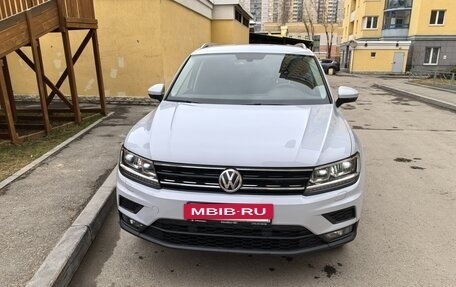 Volkswagen Tiguan II, 2018 год, 2 800 000 рублей, 3 фотография