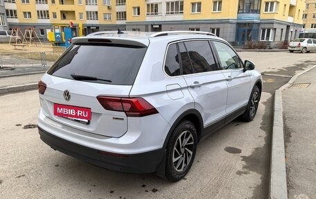 Volkswagen Tiguan II, 2018 год, 2 800 000 рублей, 6 фотография
