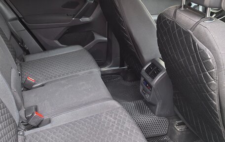 Volkswagen Tiguan II, 2018 год, 2 800 000 рублей, 12 фотография