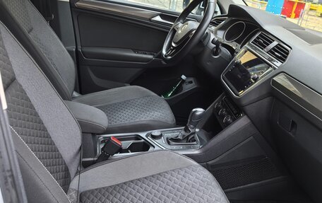 Volkswagen Tiguan II, 2018 год, 2 800 000 рублей, 14 фотография