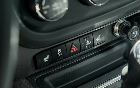 Jeep Liberty (Patriot), 2012 год, 1 100 000 рублей, 13 фотография