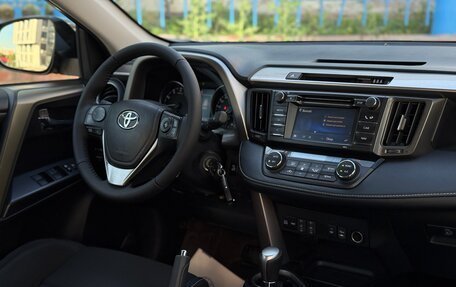Toyota RAV4, 2015 год, 2 590 000 рублей, 4 фотография