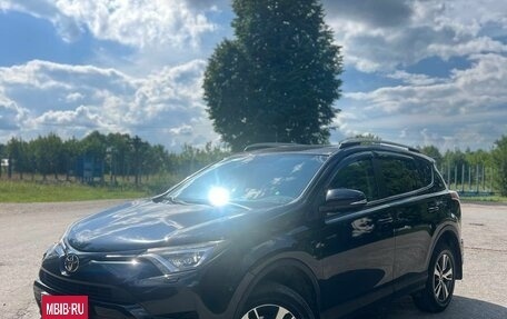 Toyota RAV4, 2018 год, 2 280 000 рублей, 4 фотография
