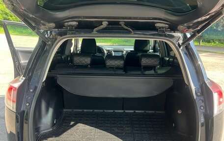 Toyota RAV4, 2018 год, 2 280 000 рублей, 15 фотография