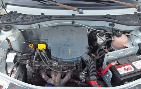 Renault Logan I, 2005 год, 199 900 рублей, 3 фотография