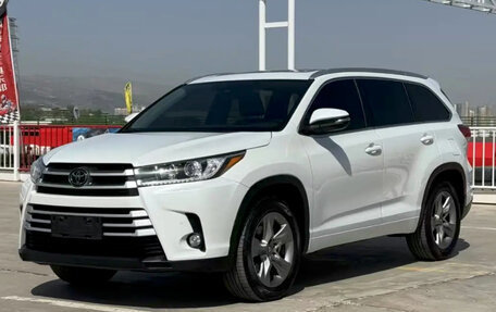 Toyota Highlander III, 2021 год, 3 050 999 рублей, 3 фотография