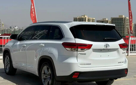 Toyota Highlander III, 2021 год, 3 050 999 рублей, 6 фотография