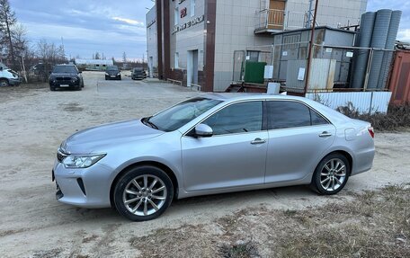 Toyota Camry, 2017 год, 2 700 000 рублей, 3 фотография