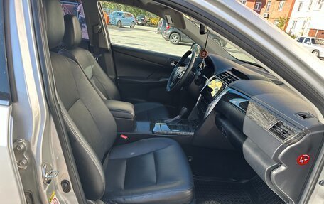 Toyota Camry, 2017 год, 2 700 000 рублей, 8 фотография