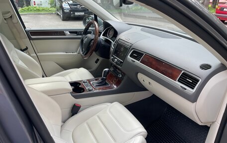 Volkswagen Touareg III, 2017 год, 3 750 000 рублей, 8 фотография