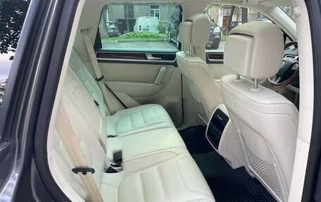 Volkswagen Touareg III, 2017 год, 3 750 000 рублей, 14 фотография