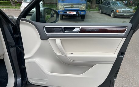 Volkswagen Touareg III, 2017 год, 3 750 000 рублей, 12 фотография