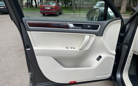 Volkswagen Touareg III, 2017 год, 3 750 000 рублей, 13 фотография