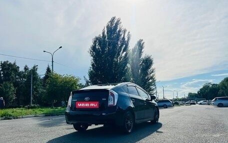 Toyota Prius, 2015 год, 1 379 000 рублей, 6 фотография