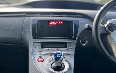 Toyota Prius, 2015 год, 1 379 000 рублей, 20 фотография