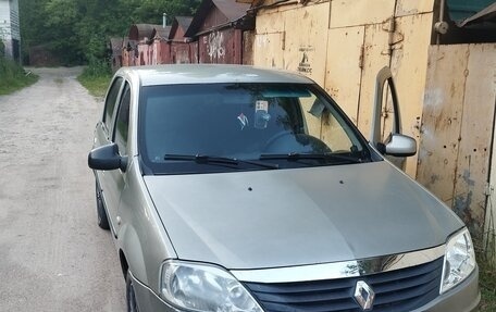 Renault Logan I, 2013 год, 230 000 рублей, 2 фотография