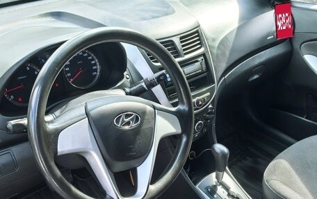 Hyundai Solaris II рестайлинг, 2012 год, 950 000 рублей, 6 фотография