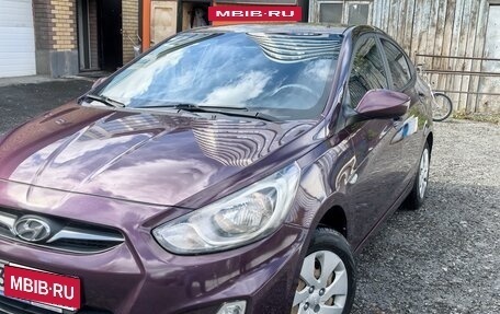 Hyundai Solaris II рестайлинг, 2012 год, 950 000 рублей, 5 фотография