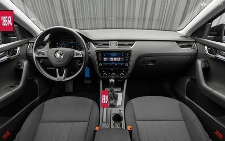 Skoda Octavia, 2018 год, 2 390 000 рублей, 10 фотография