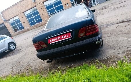 Mercedes-Benz E-Класс, 1996 год, 110 000 рублей, 2 фотография