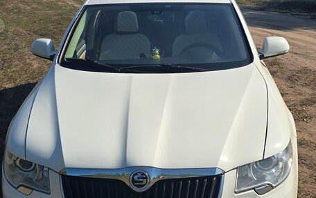 Skoda Superb III рестайлинг, 2012 год, 1 450 000 рублей, 1 фотография
