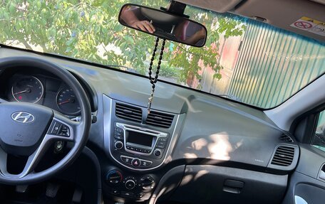 Hyundai Solaris II рестайлинг, 2014 год, 988 000 рублей, 8 фотография