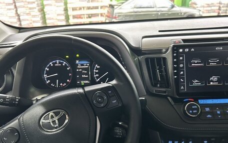 Toyota RAV4, 2016 год, 2 350 000 рублей, 10 фотография