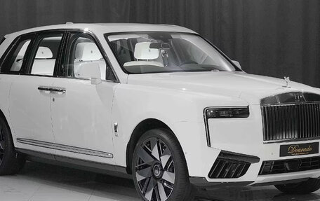 Rolls-Royce Cullinan, 2025 год, 50 000 000 рублей, 2 фотография