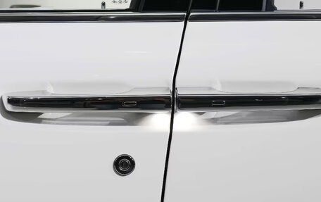 Rolls-Royce Cullinan, 2025 год, 50 000 000 рублей, 15 фотография