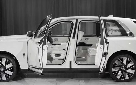 Rolls-Royce Cullinan, 2025 год, 50 000 000 рублей, 7 фотография