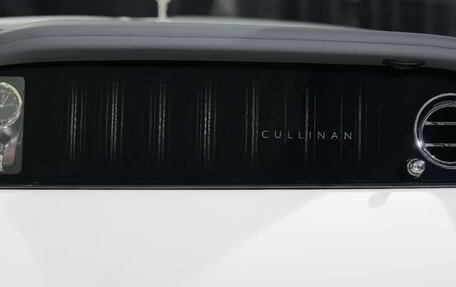 Rolls-Royce Cullinan, 2025 год, 50 000 000 рублей, 23 фотография