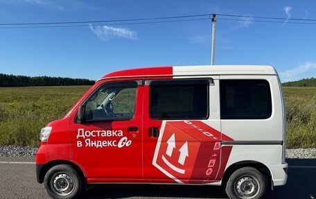 Daihatsu Hijet X, 2018 год, 768 000 рублей, 6 фотография