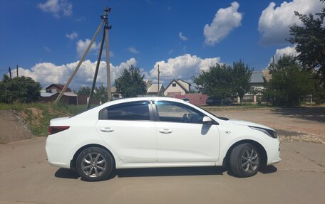 KIA Rio IV, 2017 год, 1 170 000 рублей, 4 фотография