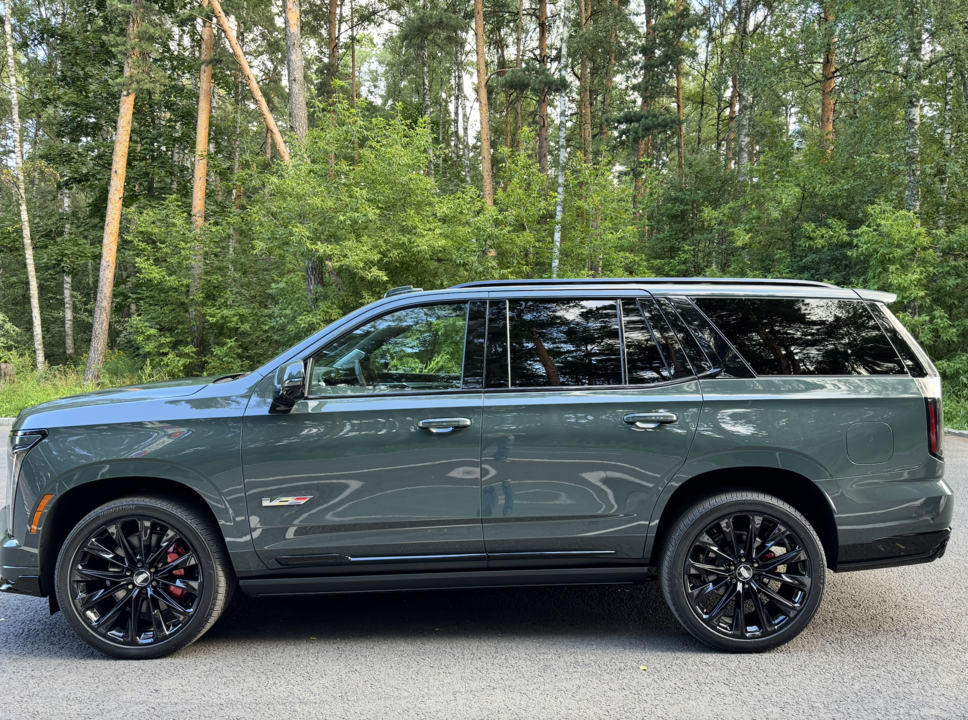 Cadillac Escalade V, 2025 год, 33 000 000 рублей, 7 фотография