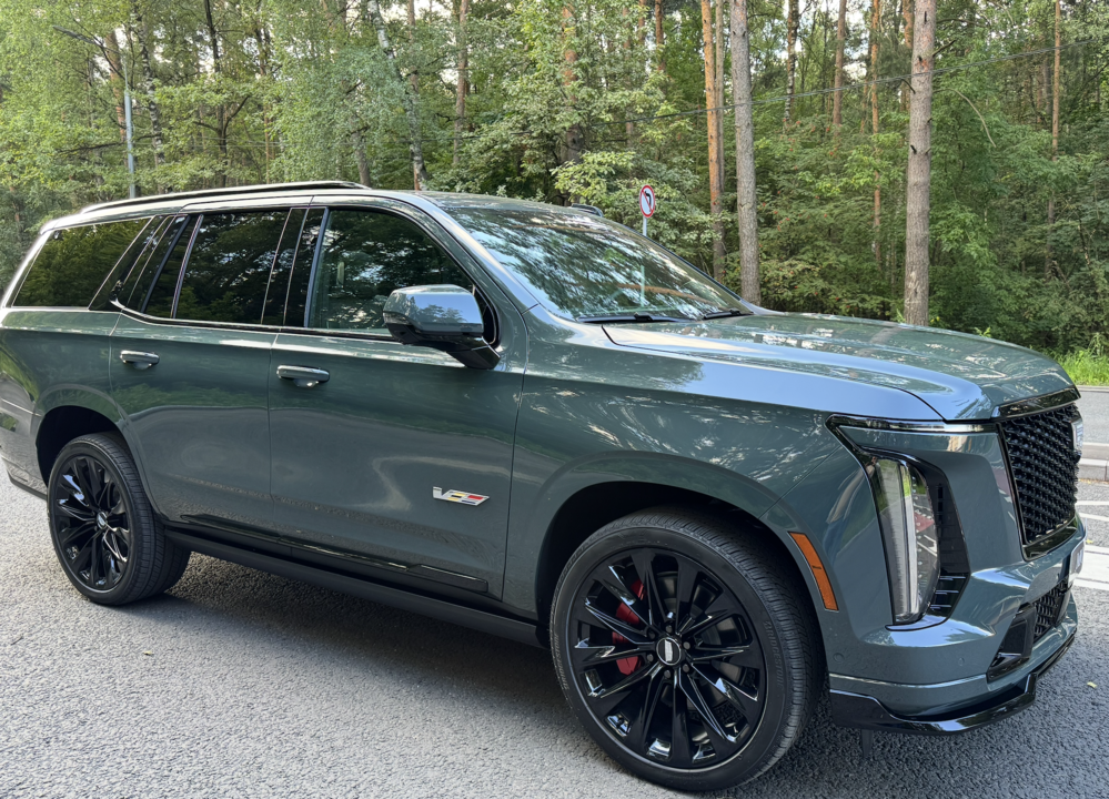 Cadillac Escalade V, 2025 год, 33 000 000 рублей, 3 фотография