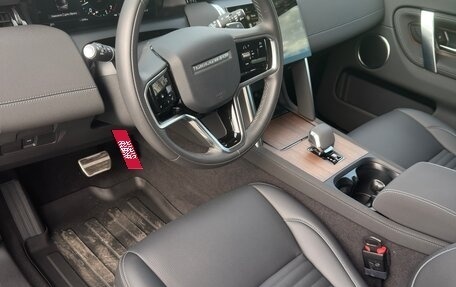 Land Rover Discovery Sport I рестайлинг, 2024 год, 5 300 000 рублей, 7 фотография