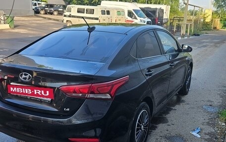 Hyundai Solaris II рестайлинг, 2017 год, 1 010 000 рублей, 2 фотография