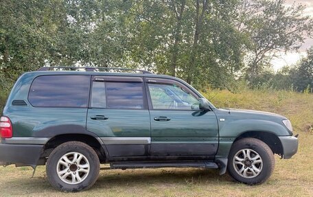 Toyota Land Cruiser 100 рестайлинг 2, 2000 год, 1 075 000 рублей, 2 фотография