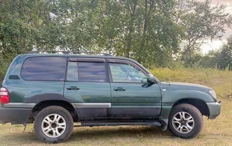 Toyota Land Cruiser 100 рестайлинг 2, 2000 год, 1 075 000 рублей, 3 фотография