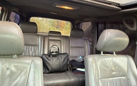 Toyota Land Cruiser 100 рестайлинг 2, 2000 год, 1 075 000 рублей, 23 фотография