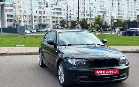 BMW 1 серия, 2010 год, 720 000 рублей, 2 фотография