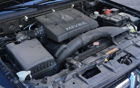 Mitsubishi Pajero IV, 2007 год, 1 280 000 рублей, 26 фотография