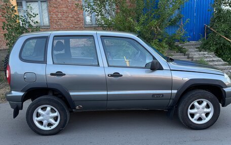 Chevrolet Niva I рестайлинг, 2004 год, 375 000 рублей, 5 фотография