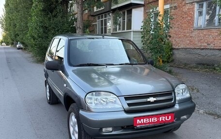 Chevrolet Niva I рестайлинг, 2004 год, 375 000 рублей, 3 фотография