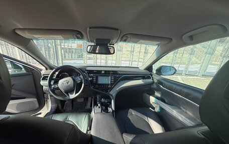 Toyota Camry, 2018 год, 2 200 000 рублей, 6 фотография