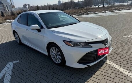 Toyota Camry, 2018 год, 2 200 000 рублей, 2 фотография