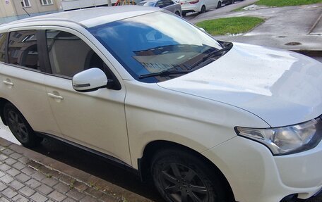 Mitsubishi Outlander III рестайлинг 3, 2012 год, 1 500 000 рублей, 3 фотография