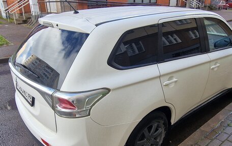 Mitsubishi Outlander III рестайлинг 3, 2012 год, 1 500 000 рублей, 4 фотография