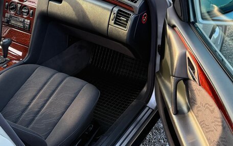 Mercedes-Benz E-Класс, 1998 год, 2 000 000 рублей, 17 фотография