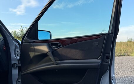 Mercedes-Benz E-Класс, 1998 год, 2 000 000 рублей, 21 фотография